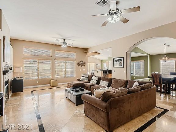 3rd image of 7661 W Mesa Verde Ln