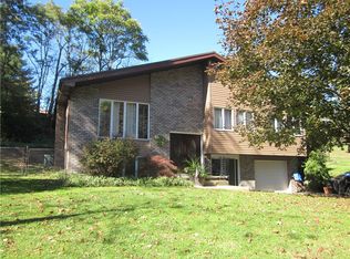 3313 Garvers Ferry Rd, Lower Burrell, PA 15068