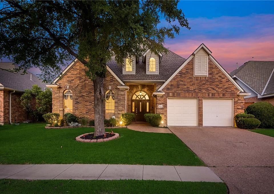 1st image of 844 Canyon Crest Dr