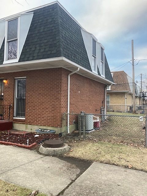 2nd image of 11575 S Racine Ave
