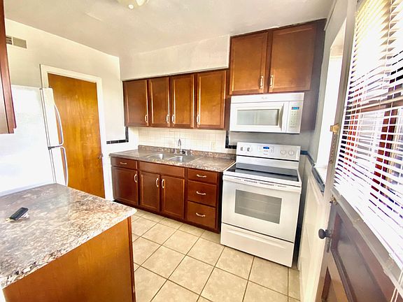 2nd image of 6014 S Kingshighway Blvd APT C2