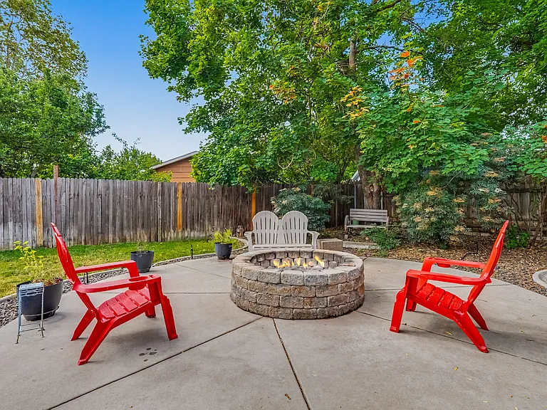 2115 N Courtney Dr — Photo 21
