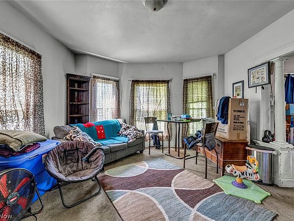 4th image of 1716 Middle Ave