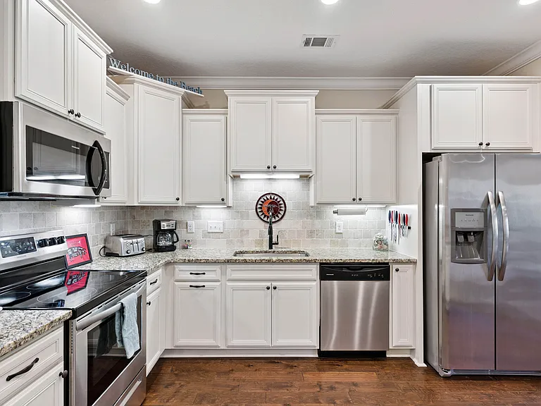 807 Mariners Cir — Photo 12