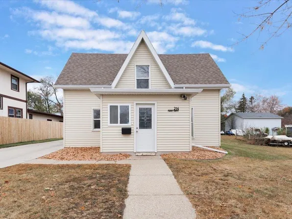 214 Maple St, Sauk Centre, MN 56378