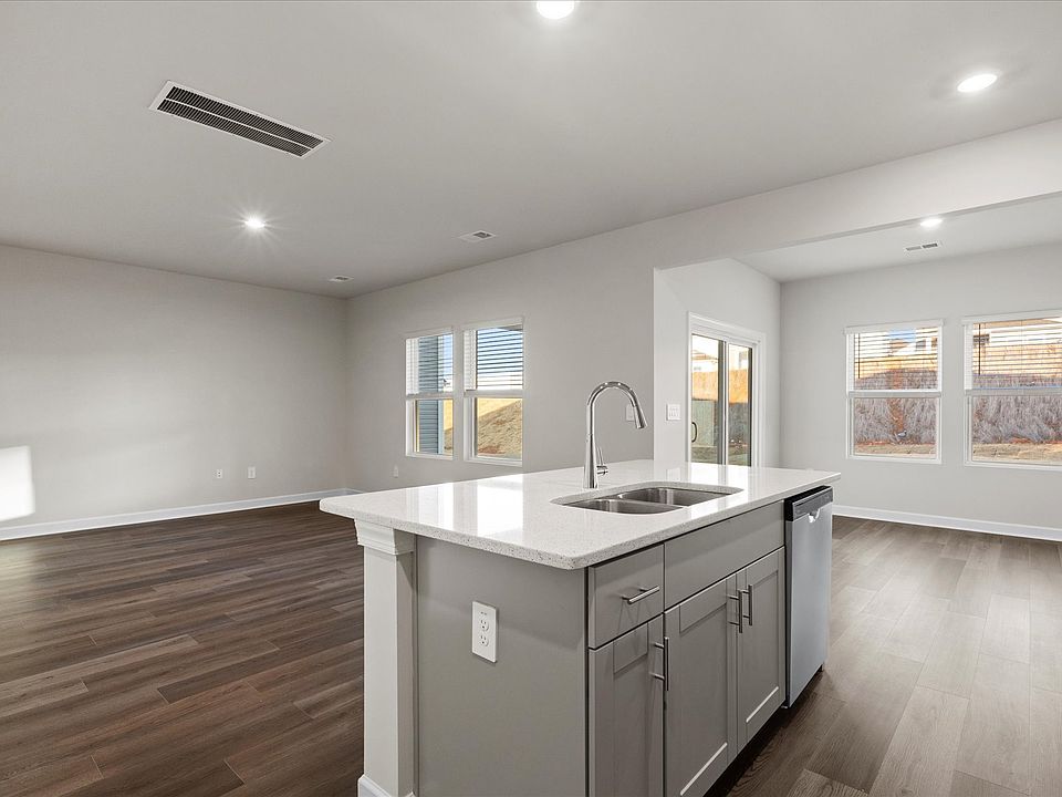 Welcome to the Dallas floorplan at Village at White Pine.