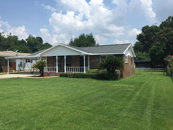 3rd image of 141 Rainbow Dr