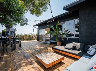 704 Blossom Ln, Redondo Beach, CA 90278