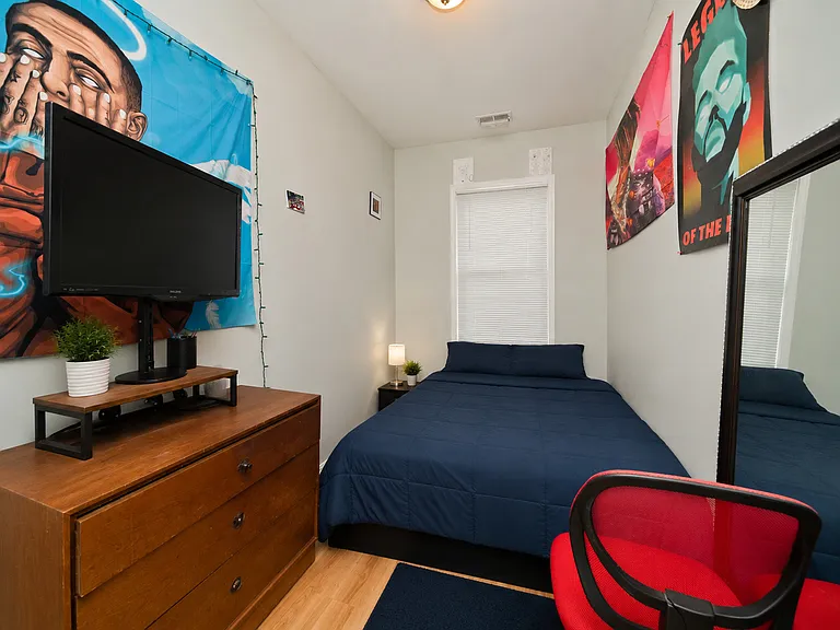 1431 W Flournoy St #2R — Photo 8