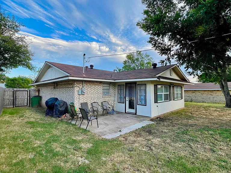 4608 Priscilla Ln — Photo 21