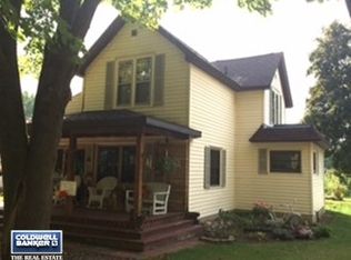 1353 Elm St, Almond, WI 54909