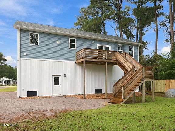3rd image of 402 Gillikin Road