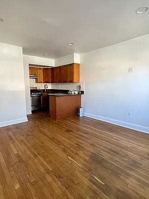 Rented by Amorelli Realty | media 15