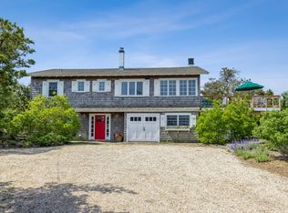 196 Dune Rd, Quogue, NY 11959