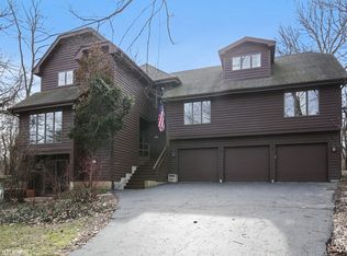 10N809 Lakeside Ct, Elgin, IL 60124