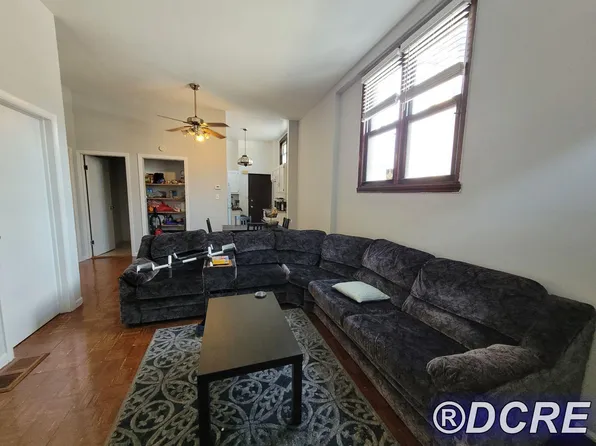 1331 W Flournoy St #1, Chicago, IL 60607