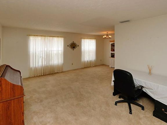 5th image of 15913 Hampton Village Dr