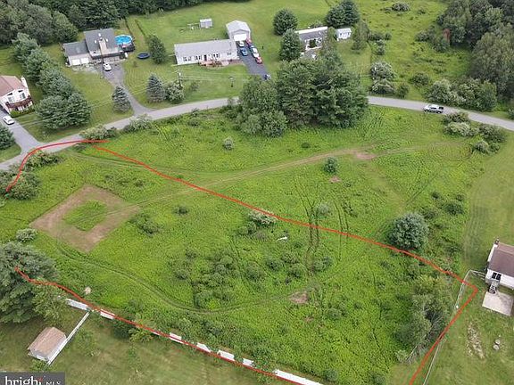 4th image of 813 Leslie Ln