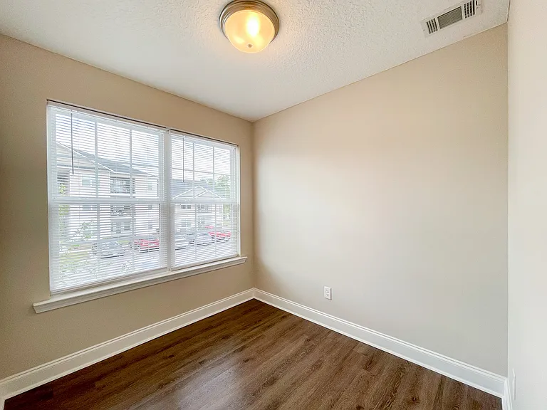 Wyngrove Apartments — Photo 37