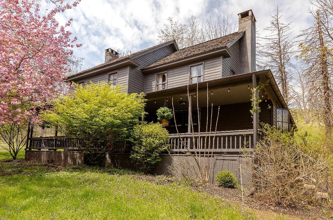 80 Red Cliff Rd, Upper Black Eddy, PA 18972 | Zillow