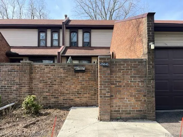 25045 Champlaign Dr, Southfield, MI 48034