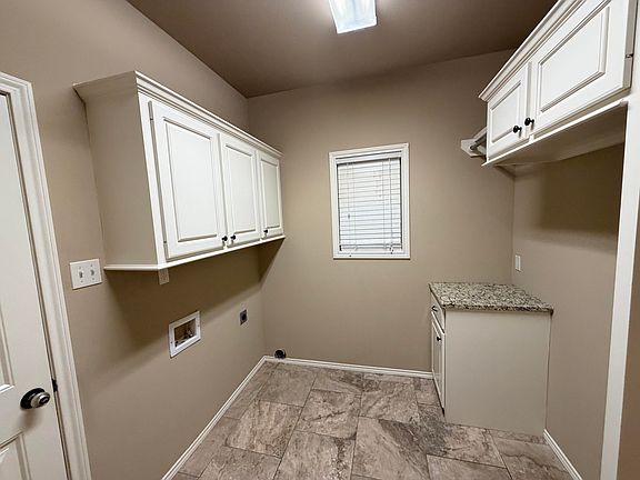 4th image of 835 Avenue S