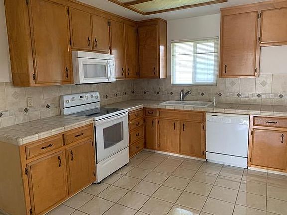 4th image of 1227 Brandywine Dr