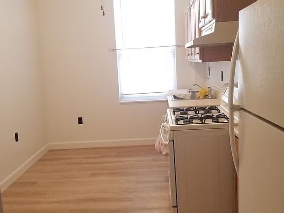5th image of 24-32 42nd St #B2