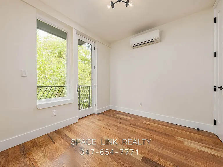 177 Montrose Ave #4B — Photo 4