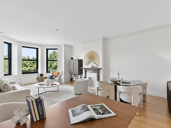 4th image of 160 Commonwealth Ave APT 414