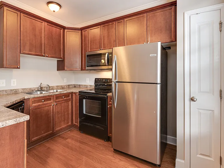 519 Saint Jules Ln — Photo 4