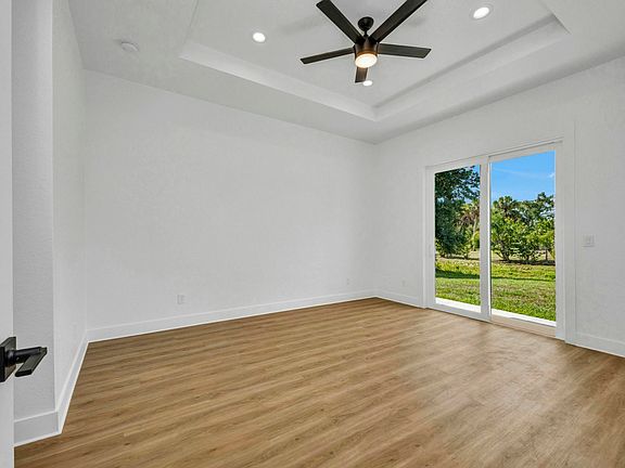 4th image of 3515 Nemo Ave