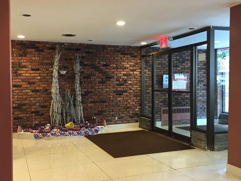 1st image of 6815 Selfridge St #1L