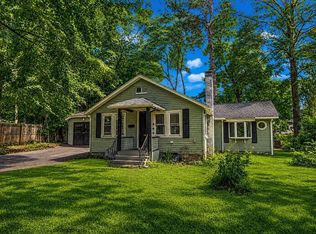 33 Plumtree Rd, Springfield, MA 01118
