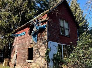 995 Parry Rd, Falls City, OR 97344