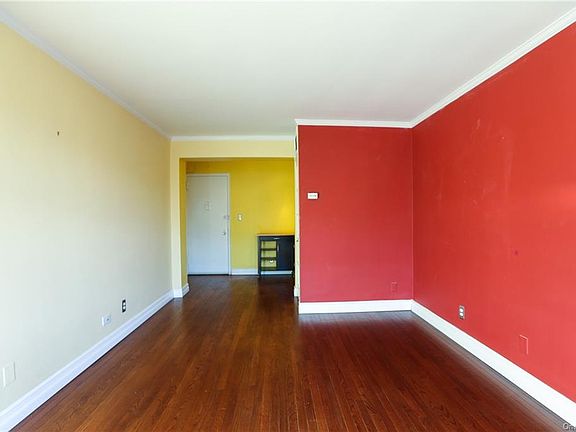 5th image of 119 E Hartsdale Ave APT 6C