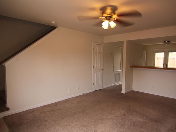 3rd image of 128 Coyote Ct