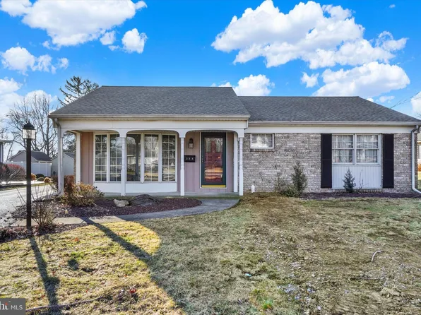 253 E High St, Manheim, PA 17545