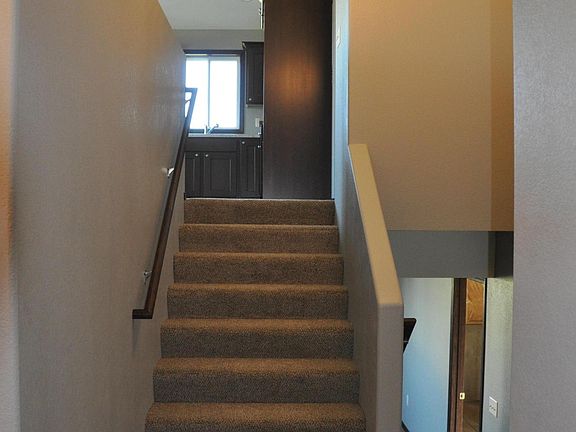 4th image of 406 Lovejoy Ln