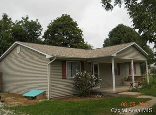 251 Cox Dr, Virginia, IL 62691