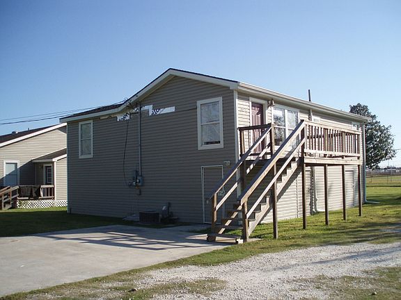 2nd image of 307 Avenue E #C