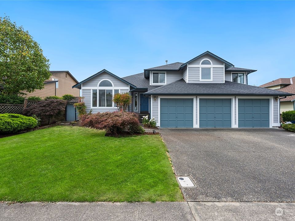 1st image of 3832 46th Avenue NE