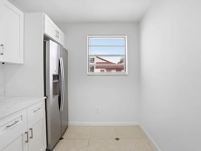 315 NW 36th Ave — Photo 6
