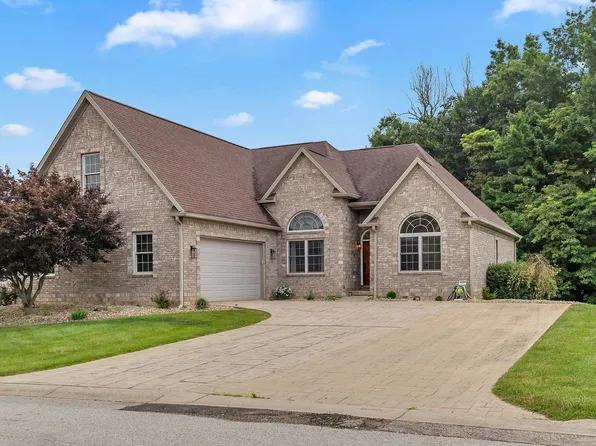 803 Spyglass Hill Dr, Bedford, IN 47421