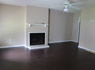 101 Via Don Ray Rd APT B, Long Beach, MS 39560