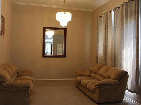 3rd image of 3107 Lincolnshire Dr