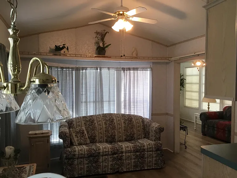 86 Golden Sand Ave — Photo 6