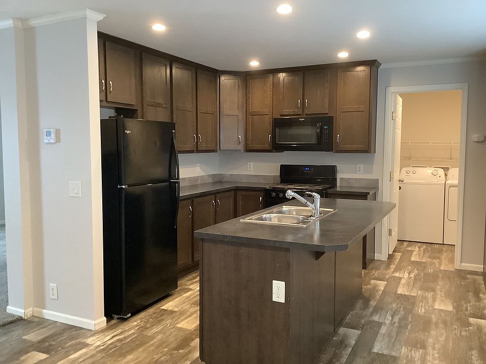1st image of 440 60th St SE #217