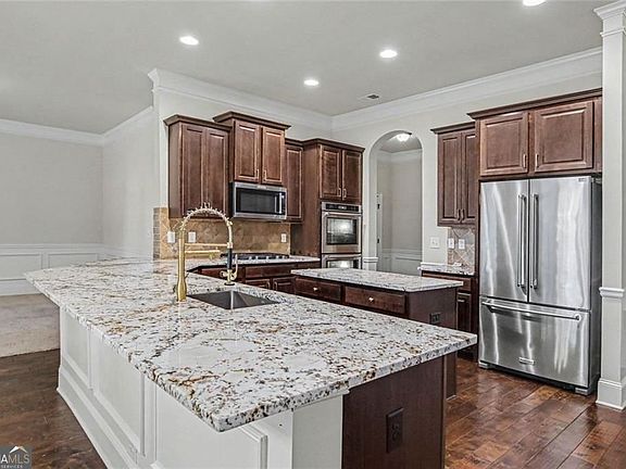 4th image of 801 Carnegie Ct