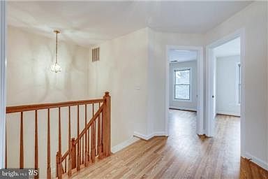 2nd image of 7426 Heatherfield Ln